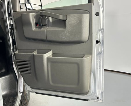 Used 2019 Chevrolet Express 2500 image 9