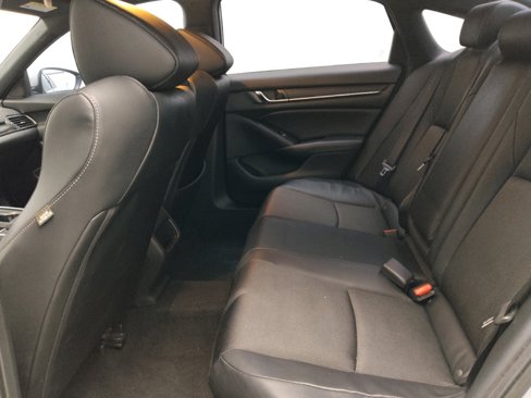 Used 2018 Honda Accord Sport image 18