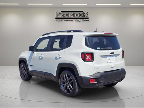Used 2021 Jeep Renegade Latitude w/ Sun & Sound Group image 12
