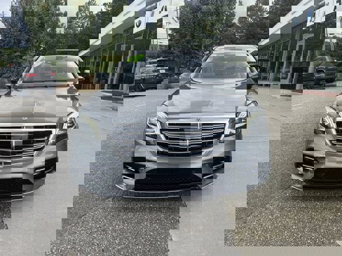 Used 2019 Mercedes-Benz S 560 Sedan image 3