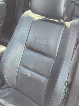 Used 2014 Jeep Grand Cherokee Overland w/ Advanced Technology Group image 17