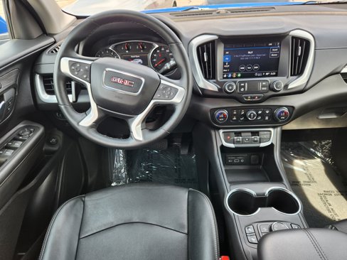 Used 2024 GMC Terrain SLT image 9