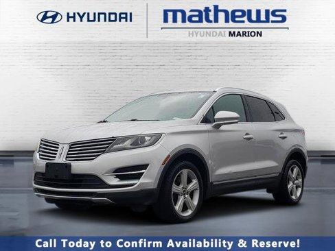 Used 2017 Lincoln MKC Premiere image 1