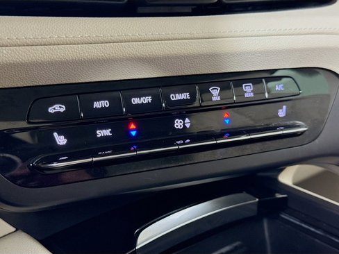 Used 2021 Buick Envision Essence w/ Technology Package I image 14