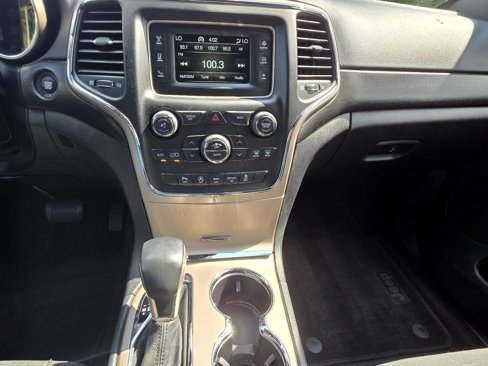 Used 2017 Jeep Grand Cherokee Laredo w/ Quick Order Package 23E image 29