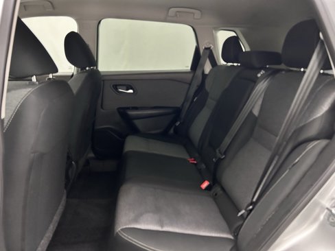 Used 2023 Nissan Rogue SV image 18