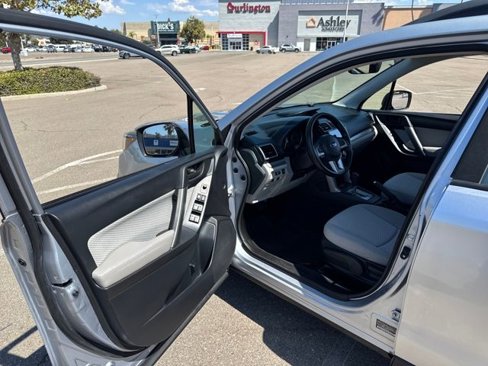 Used 2017 Subaru Forester 2.5i w/ Alloy Wheel Package image 23