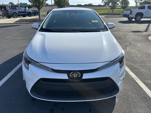 Used 2024 Toyota Corolla LE image 3