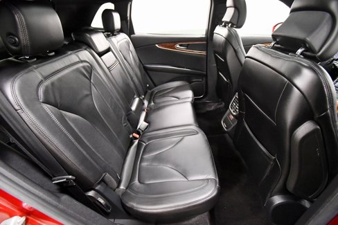 Used 2016 Lincoln MKX Select image 18