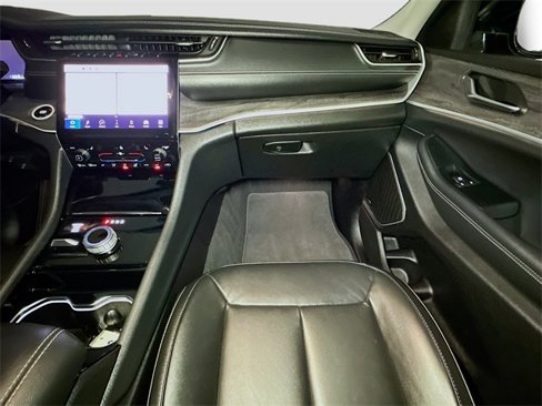 Certified 2022 Jeep Grand Cherokee Limited image 32