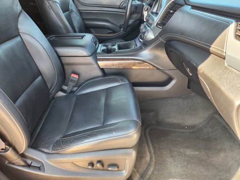Used 2016 Chevrolet Suburban LT image 16