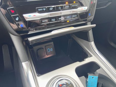Used 2022 Ford Explorer Limited w/ Equipment Group 301A image 34