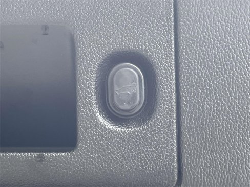 Used 2016 Chevrolet Tahoe LT image 9