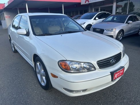 Used 2004 INFINITI I35 w/ Cold Weather Pkg image 2