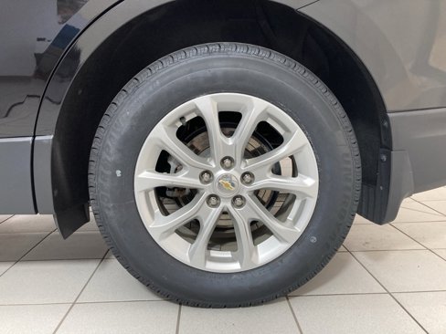 Used 2020 Chevrolet Equinox LS w/ LS Convenience Package image 24