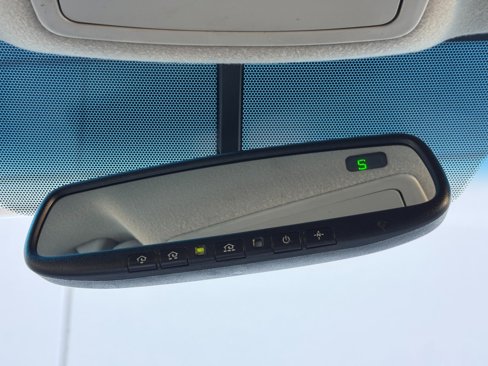Used 2011 Toyota Sienna XLE image 32