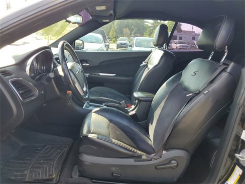 Used 2013 Chrysler 200 S image 12