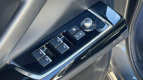 Used 2023 MAZDA CX-9 Touring image 12