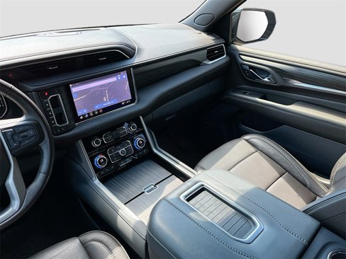 Used 2021 GMC Yukon Denali w/ Denali Premium Package image 25