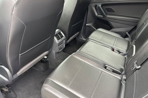 Used 2019 Volkswagen Tiguan SE image 12