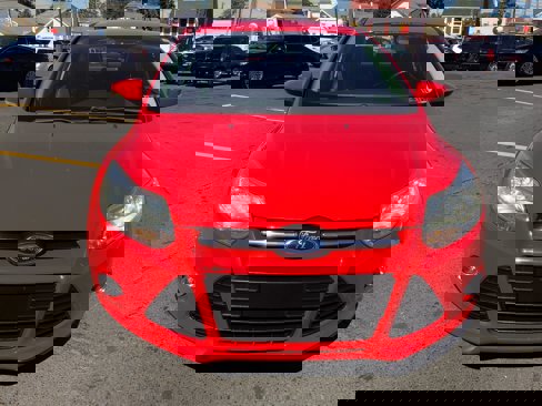 Used 2013 Ford Focus SE image 2