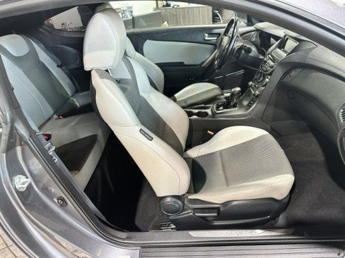 Used 2016 Hyundai Genesis 3.8 image 22