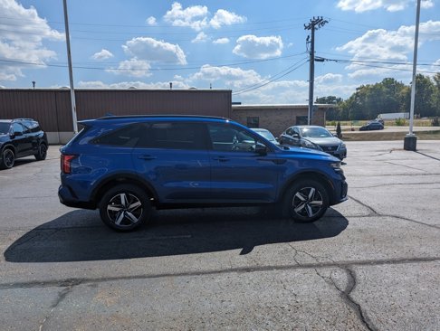 Used 2021 Kia Sorento EX w/ Panoramic Sunroof Package image 2