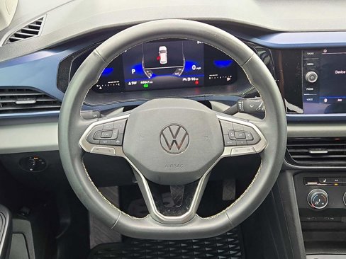 Used 2022 Volkswagen Taos SE image 16