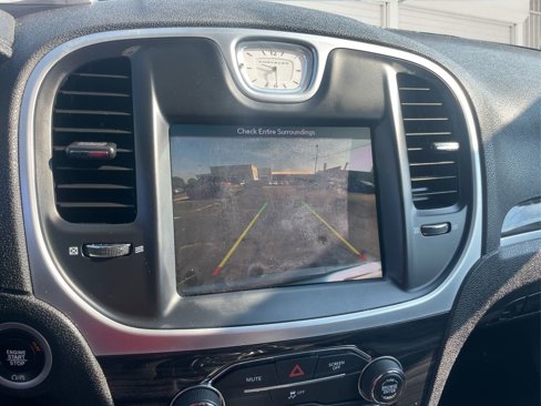 Used 2019 Chrysler 300 Touring w/ Chrome Appearance Package image 23