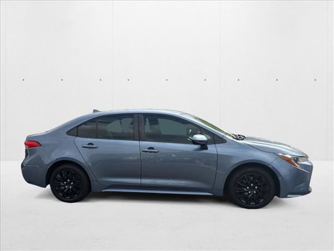 Used 2020 Toyota Corolla LE image 4