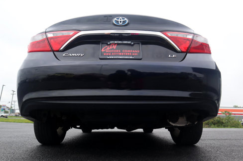 Used 2015 Toyota Camry LE image 9