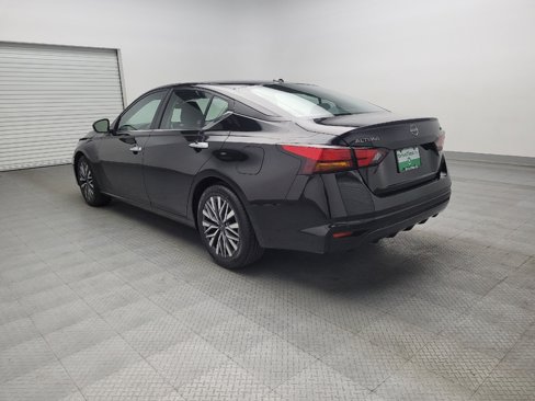 Used 2023 Nissan Altima 2.5 SV image 5