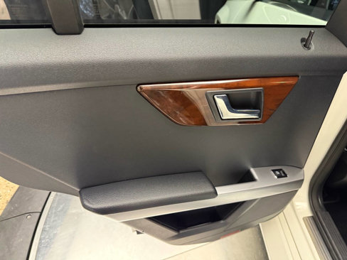 Used 2010 Mercedes-Benz GLK 350 4MATIC image 20