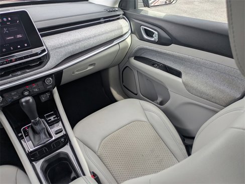 Used 2022 Jeep Compass Latitude image 17