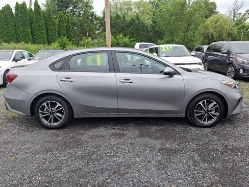 Used 2022 Kia Forte LXS image 7