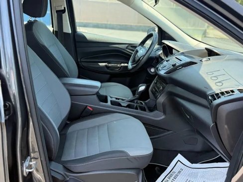 Used 2017 Ford Escape S image 10