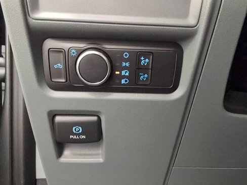 Used 2021 Ford F150 XL image 25