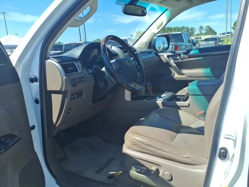 Used 2017 Lexus GX 460 Premium image 18