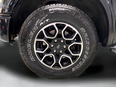 Used 2017 Ford F150 XLT w/ Equipment Group 302A Luxury image 7