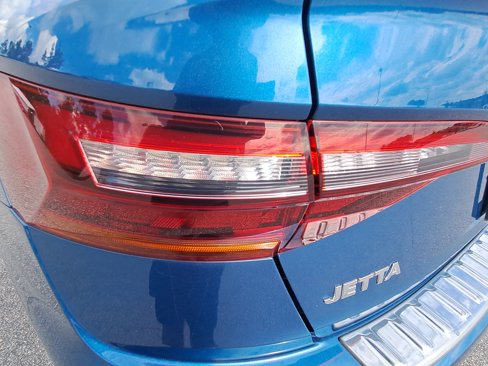 Used 2019 Volkswagen Jetta SE w/ Cold Weather Package image 31