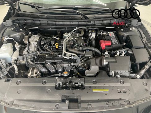 Used 2024 Nissan Altima 2.5 SR image 14