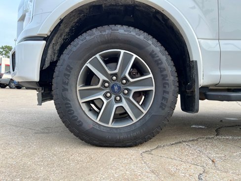 Used 2015 Ford F150 XLT w/ Equipment Group 301A Mid image 20