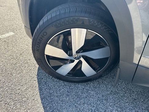 Certified 2024 Volkswagen Taos S image 28