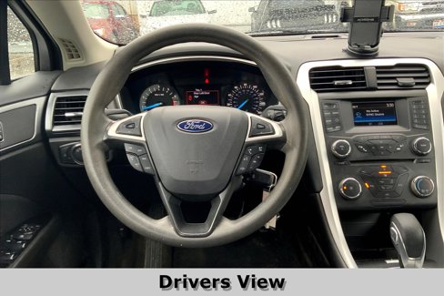 Used 2016 Ford Fusion SE image 4