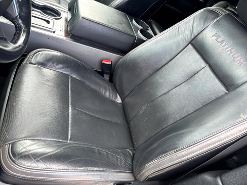 Used 2017 Ford Expedition EL Platinum image 5