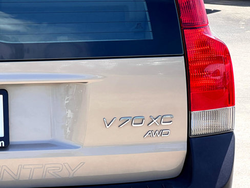 Used 2002 Volvo V70 Cross Country image 9
