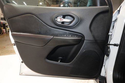 Used 2019 Jeep Cherokee Trailhawk image 21