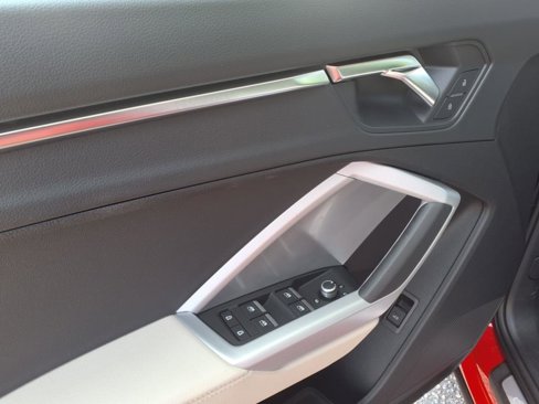 New 2025 Audi Q3 2.0T Premium image 13