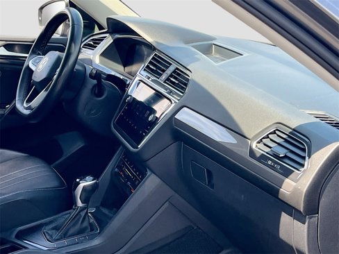Used 2022 Volkswagen Tiguan SE image 26