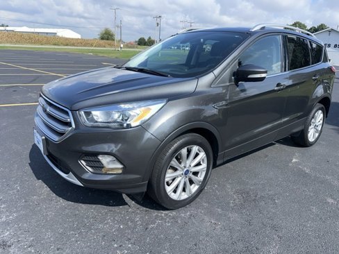 Used 2017 Ford Escape Titanium image 16